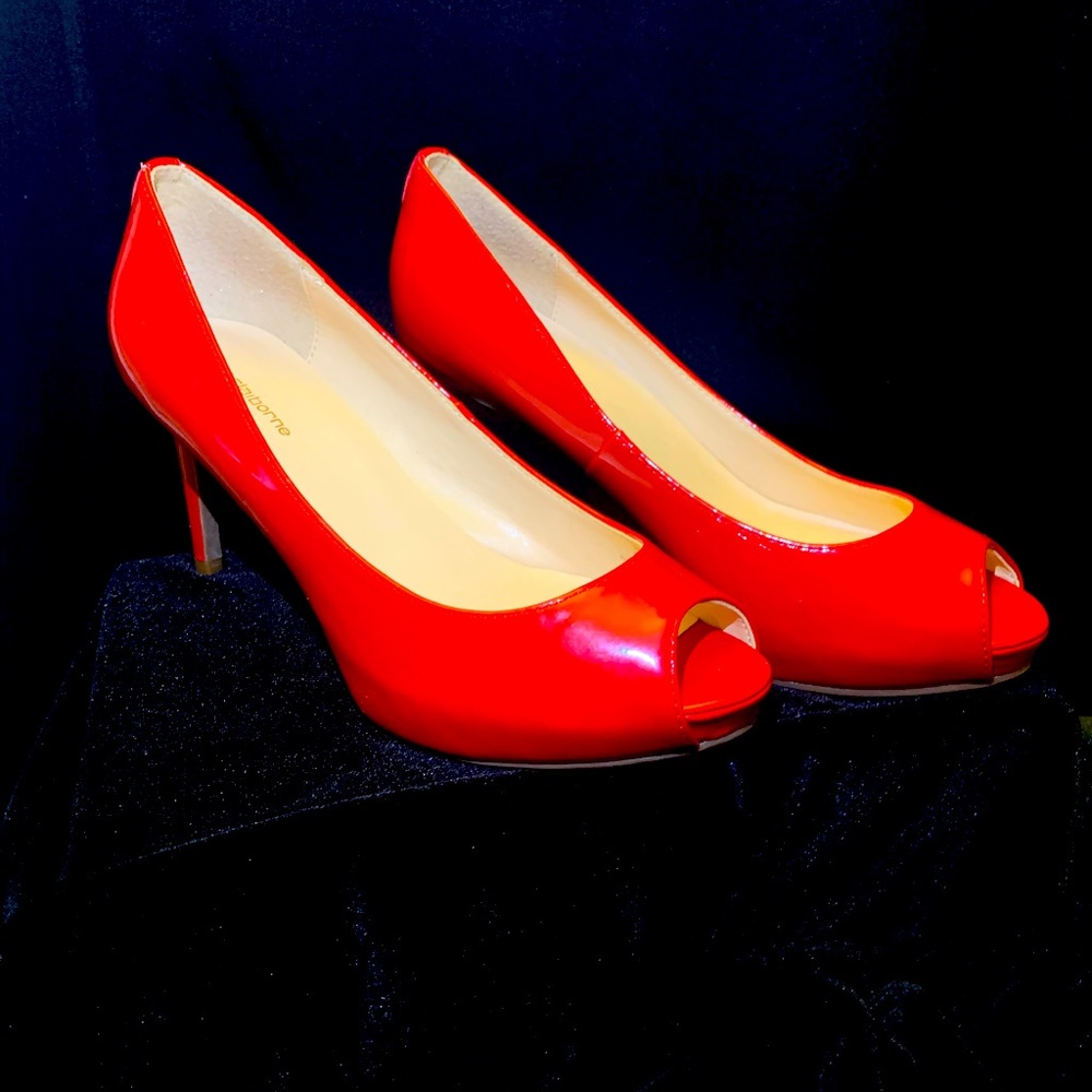 Liz Claiborne Heels Size 7 1/2 med Brand New Never Worn